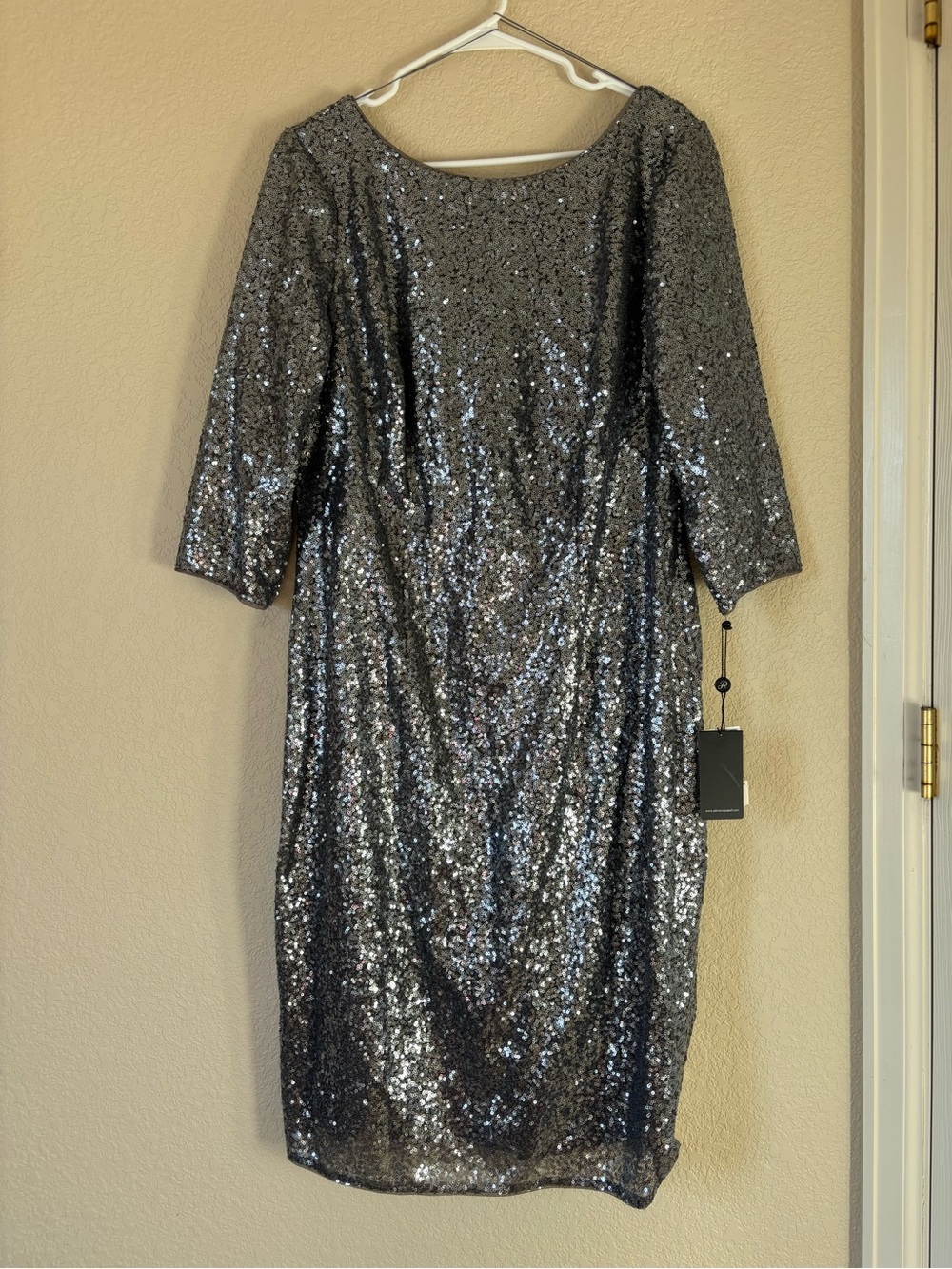 Adrianna Papell Sequin Beaded Dress Women's Size 14W - NWT